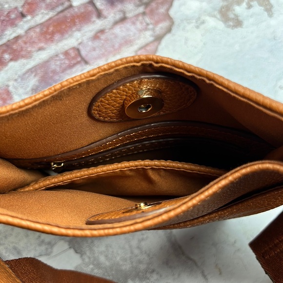 Camel & Green Crossbody Purse Adjustable Guitar Strap Zip Pouch & Pockets - Picture 9 of 12